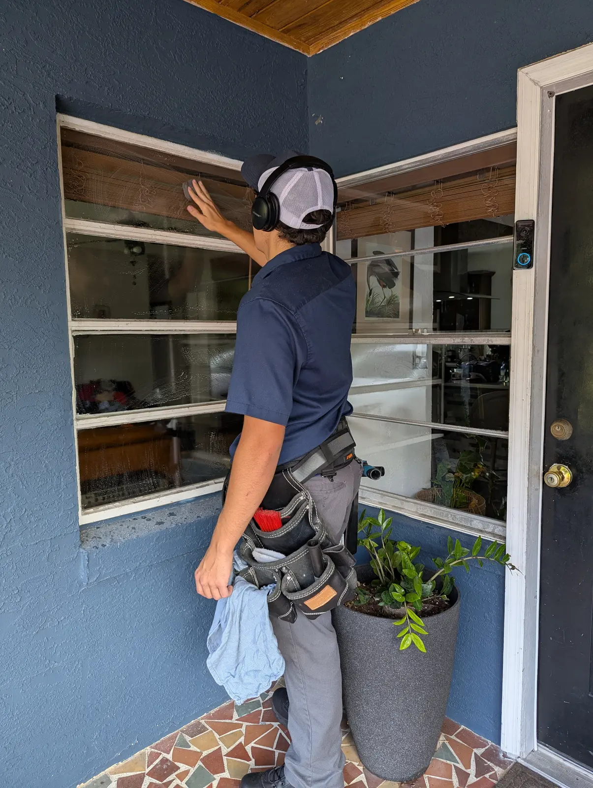 Detail window cleaning